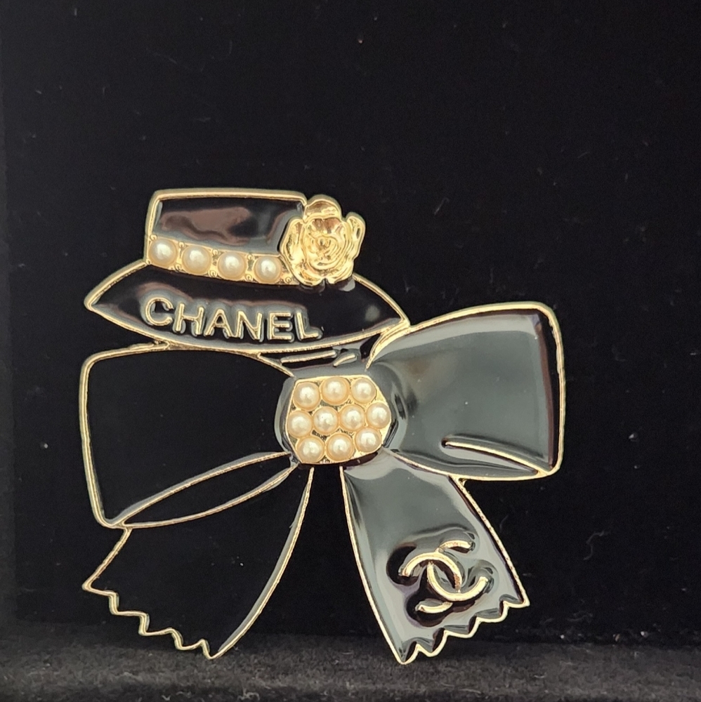 CC Pearl Ribbon Hat Brooch(Gold)